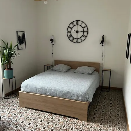 Notre Dame Des Anges Apartment *
