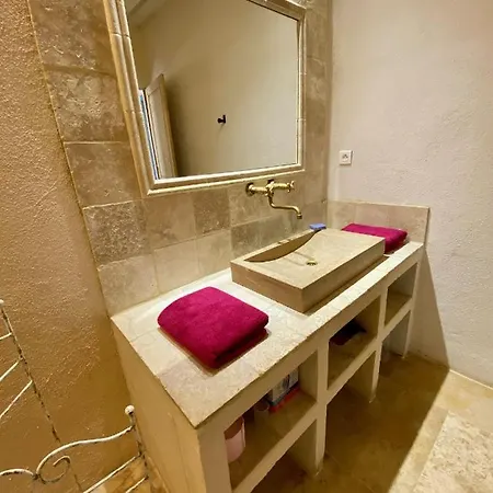 Notre Dame Des Anges Apartment *