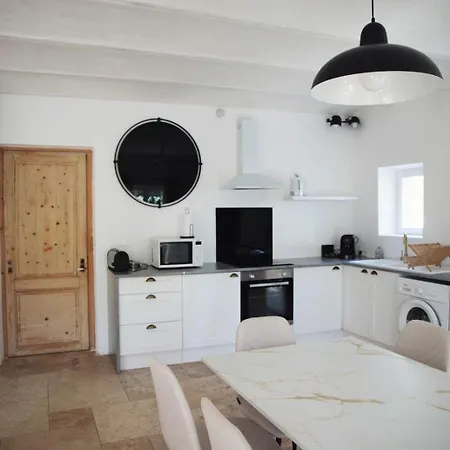 Notre Dame Des Anges Apartment